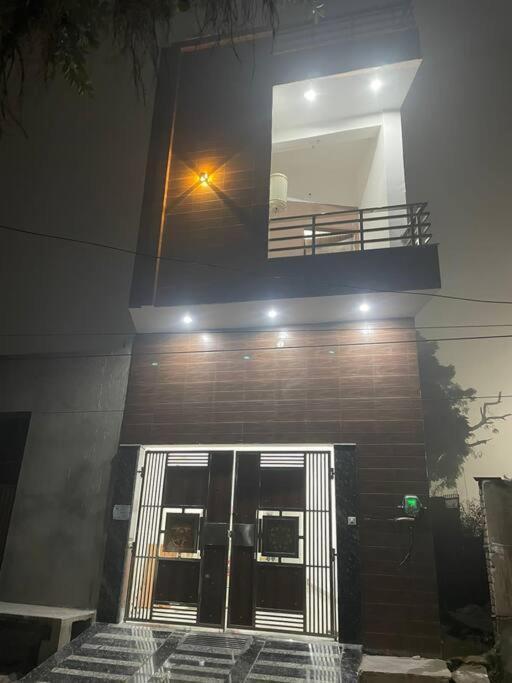 Rukmani Villas Group Of Rukmani Home Stay Mathura Kültér fotó